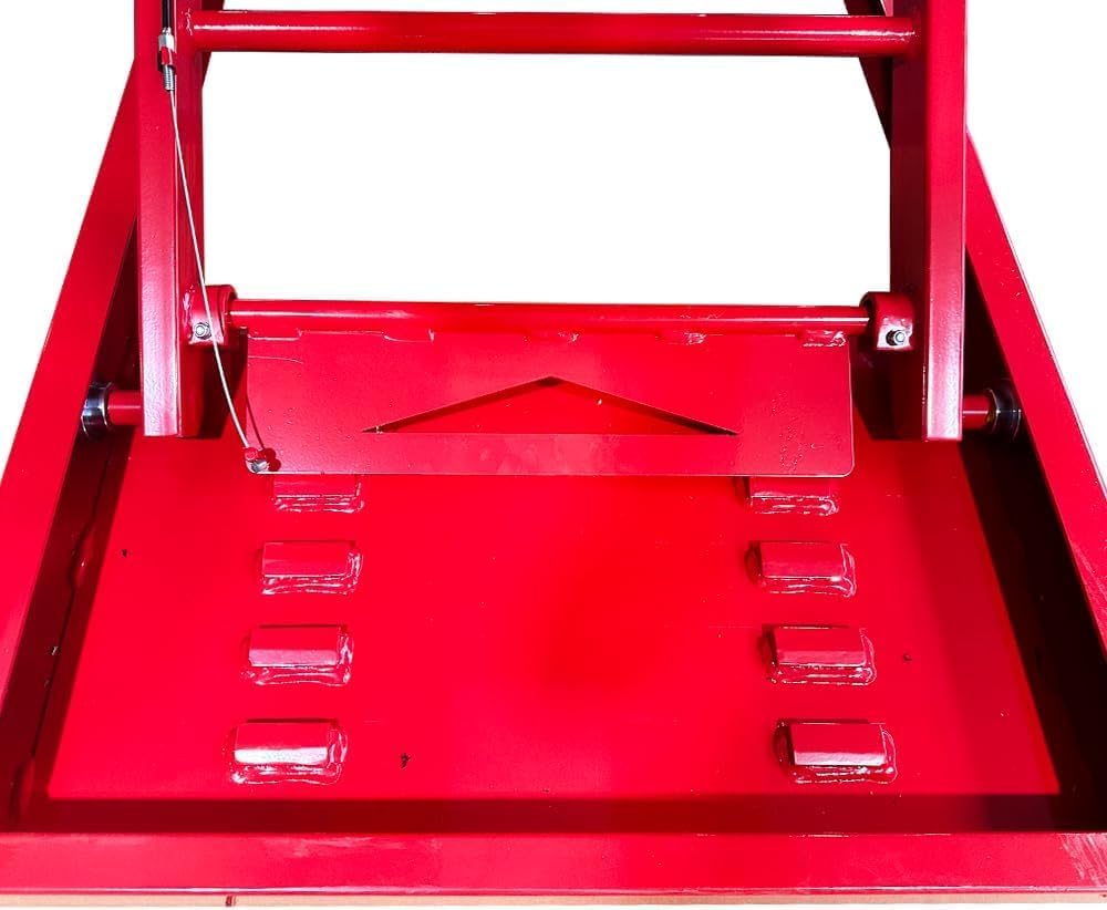 KT-MOTO150LT platform end and removable panel close-up