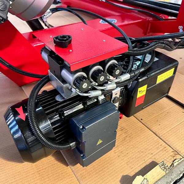 KT-T160 tire changer hydraulic drive and motor detail