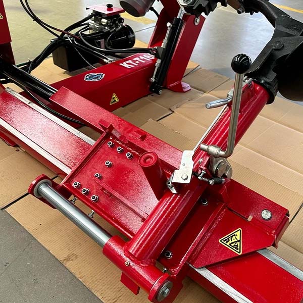 KT-T160 truck tire changer mounting assembly detail