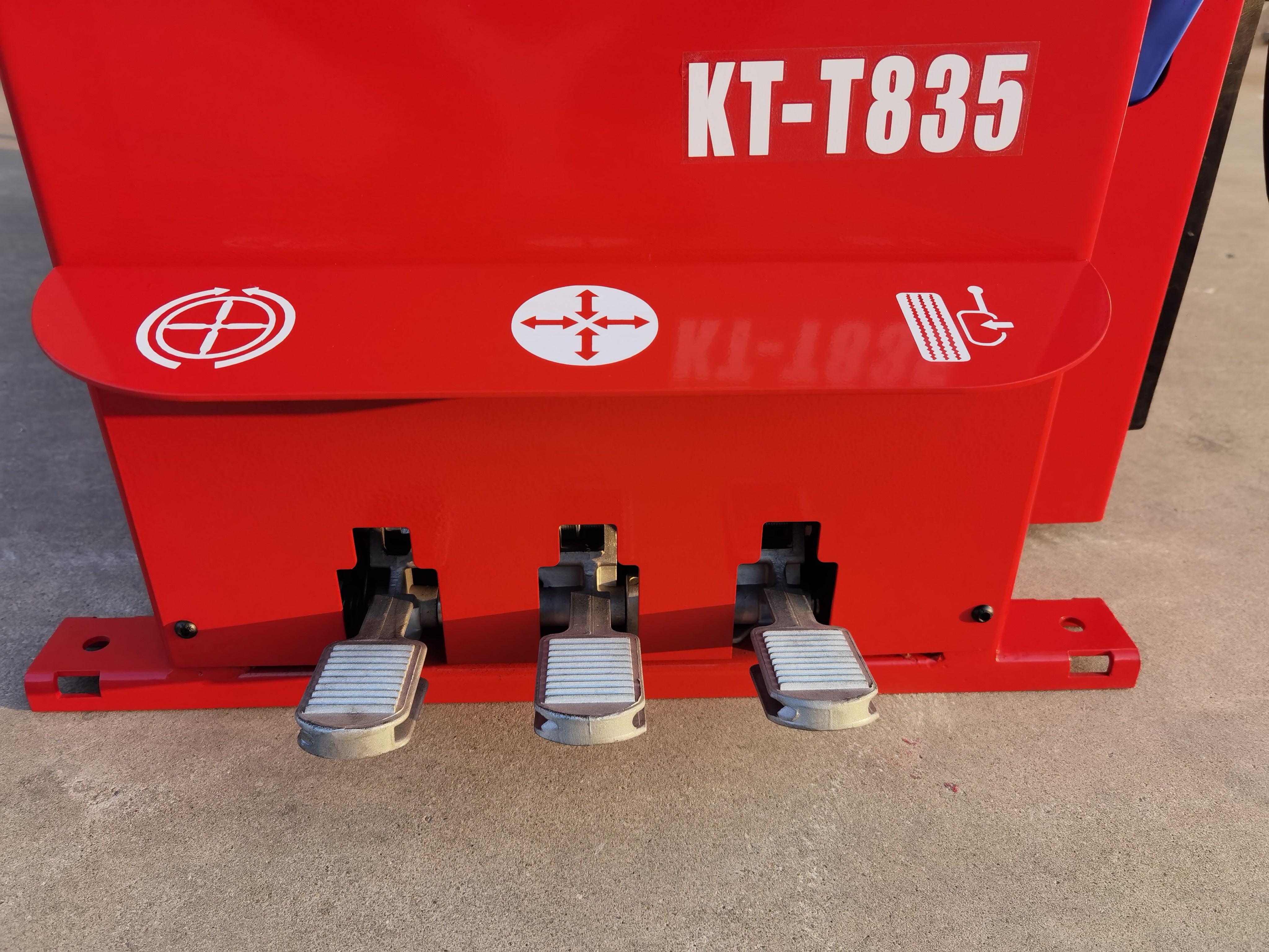 Katool KT-T835 Single Assist Arm Tire Machine |13"-26" Outside / 14"-28" Inside Clamp product image 17