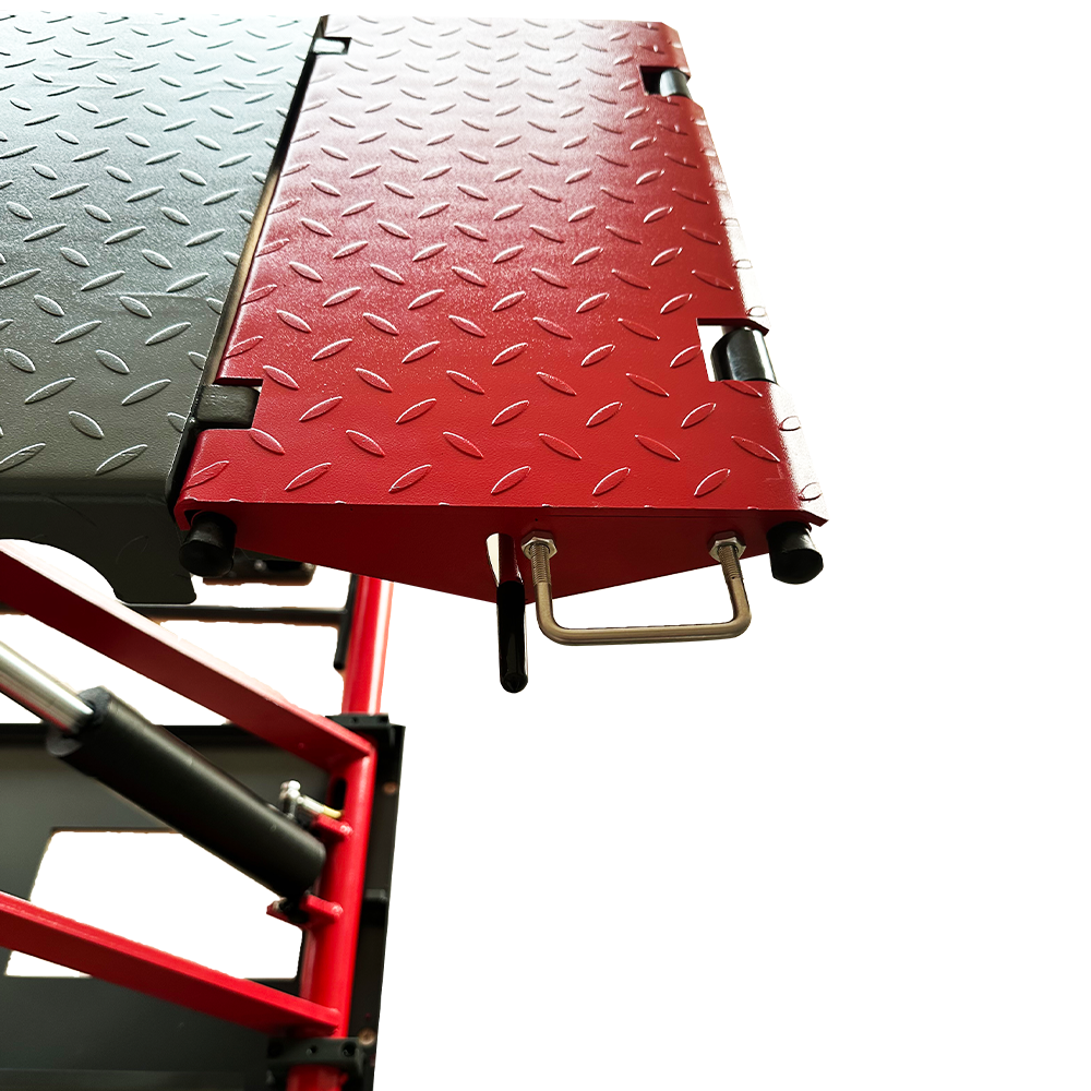 KT-X77 red steel drive-on platform edge and handle detail